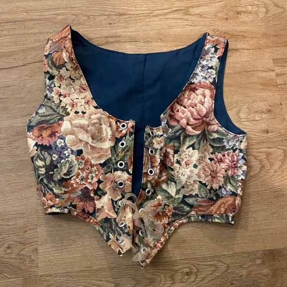 Floral Lace-Up Top - Picture 6 of 11